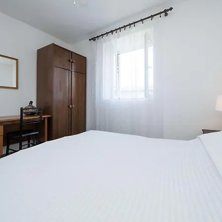 Holiday home House With A Parking Space - 15397 Novi Vinodolski